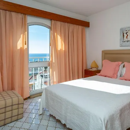Apartment Typical T2 In W/ Balcony By Lovelystay
